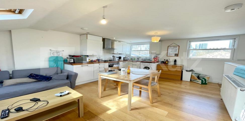 			LET , 2 Bedroom, 1 bath, 1 reception Apartment			 Browning Street, Elephant and Castle